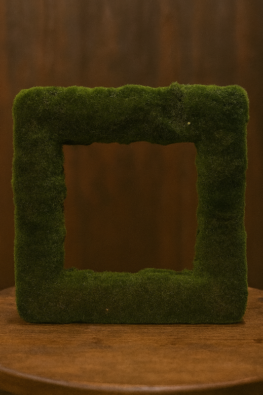 Square Moss Wreath, 16”